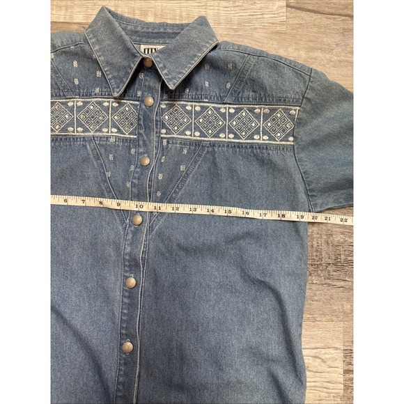 Vintage 80s City Girl Denim Western Embroidered Blouse Denim Shirt Size 6 P - Picture 7 of 11